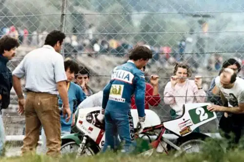 A broken sprocket prematurely ended Fausto Ricci's race in front of the HRC engineers at the 1984 Mugello national race.